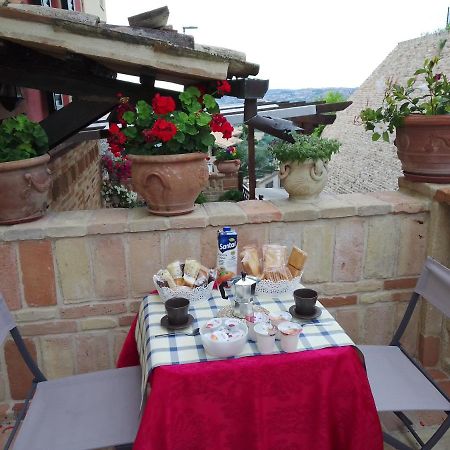 La Casetta Del Muratore Recanati Bagian luar foto