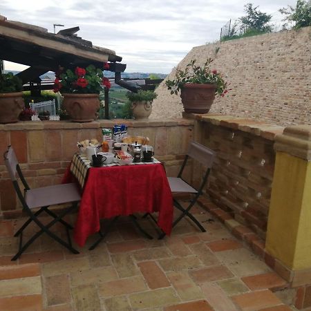 La Casetta Del Muratore Recanati Bagian luar foto